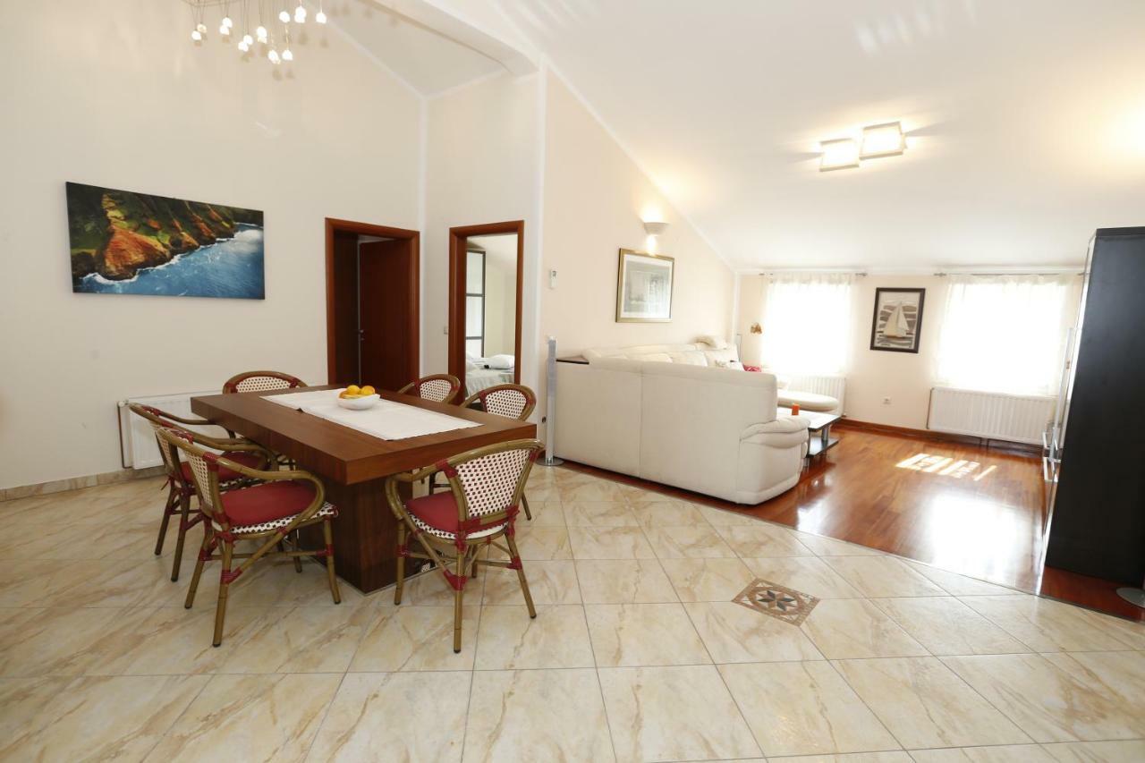 Apartment Bojan With Terrace And Sea View Baska  Ngoại thất bức ảnh