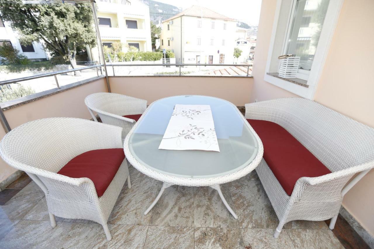 Apartment Bojan With Terrace And Sea View Baska  Ngoại thất bức ảnh